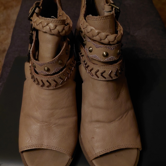 Sugar Women's Beige Peep-Toe Heels - Picture 2 of 6